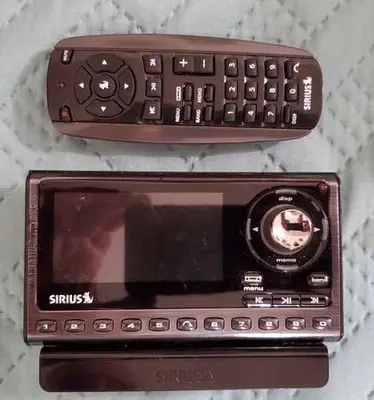 SIRIUS Sportster 5 Satellite Radio Receiver with Dock and Remote photo 2