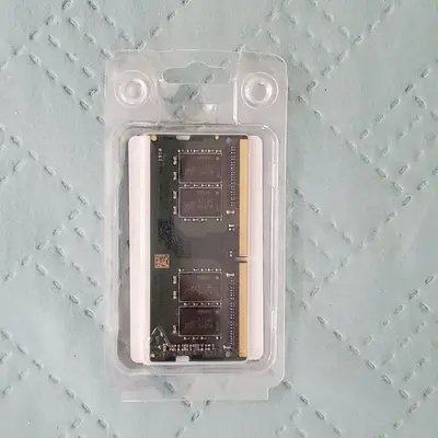 Crucial 8GB DDR4-2400 SODIMM Laptop Memory, 260-Pin photo 2