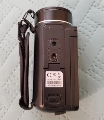 HD 1080P Camcorder, 3" Rotatable LCD (For Parts, No Battery) photo 3