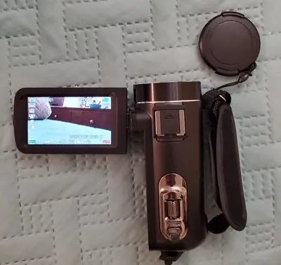 HD 1080P Camcorder, 3" Rotatable LCD (For Parts, No Battery) photo 7