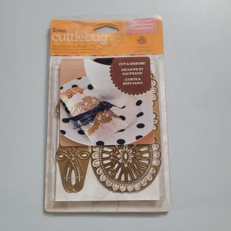 Cuttlebug Anna Griffin Eleanor Laces and Grace Medallion Cut and Emboss Dies