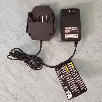 Toro Flex-Force 60V Max Lithium-Ion Standard Battery Charger photo 2