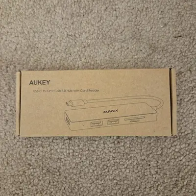 Aukey CB-C63 USB-C Hub with 3 USB 3.0 Ports and Card Reader photo 5