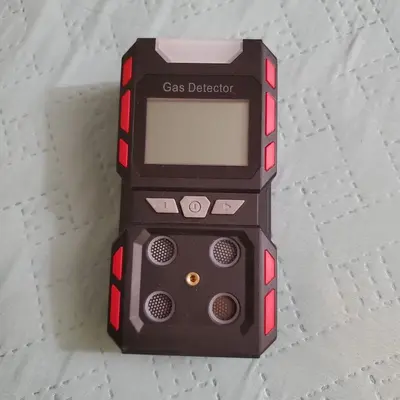 4-Gas Monitor and Multi-Gas Detector with Sound, Light and Vibration Alarm photo 1