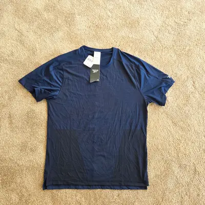 Reebok United By Fitness Activchill Training Tee, Men's L, Navy