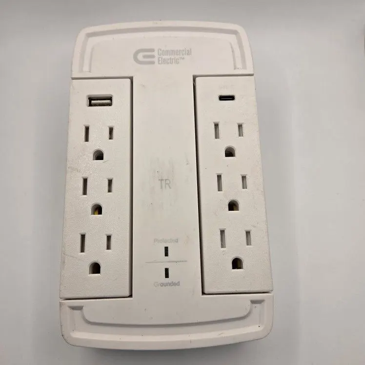 GE 6-Outlet Wall Tap with USB-A and USB-C, Model HDC6WSUCW