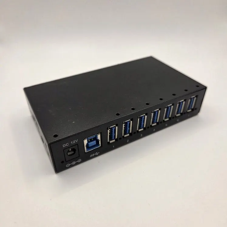 A-173 Industrial 7-Port USB 3.0 Hub with Charging