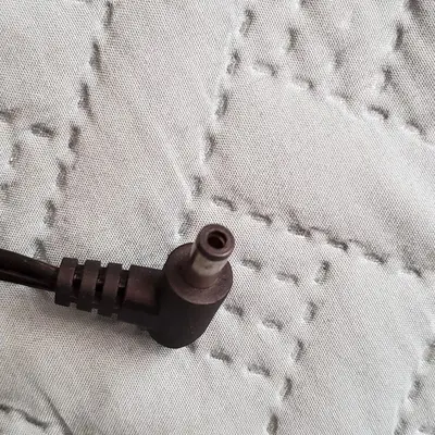 Genuine Kingpro KAD-0105012D 5V 2A AC Adapter photo 2