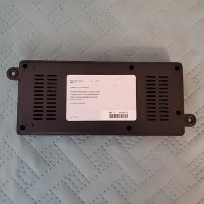 HBT1 Retail SRE Display Audio Server with Mounting Holes photo 6