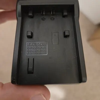 Battery Charger for Sony NP-FP50, NP-FH50 and NP-FV50 InfoLITHIUM photo 3