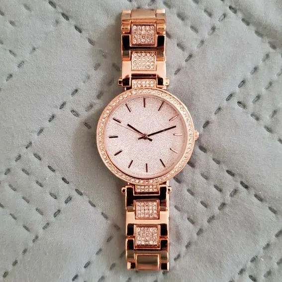 Gold Watch with Japan Movement and Metal Bezel