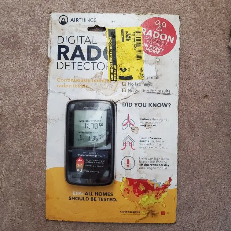 Airthings Model 2350 Battery-Operated Digital Radon Detector