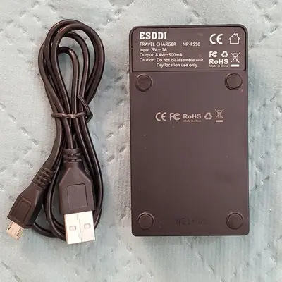 USB Battery Charger for Sony NP-F550, F570, F770, F960, F970 photo 2