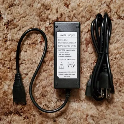 Universal 5V 2A and 12V 2A DC Power Supply #2050 photo 2