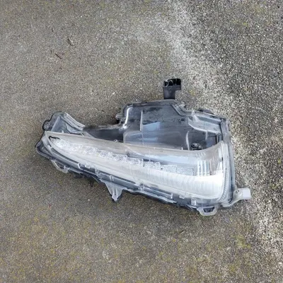 OEM Toyota Prius Prime Front Right Turn Signal Light, 2017-2022