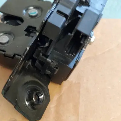 GM Genuine 13515944 Liftgate Latch (Trunk Latch) photo 3