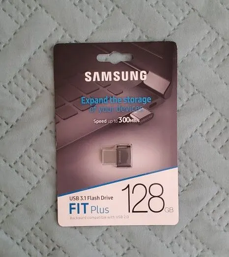 Samsung FIT Plus 128GB USB 3.1 Flash Drive