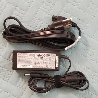 Genuine APD NB-65B19 19V 3.42A AC Adapter, 5.5-2.5mm