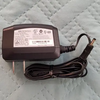 Genuine APD WB-10E05FU 5V 2A AC Adapter, 3.5mm Round Tip