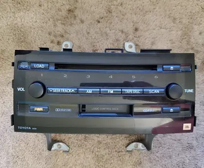 Toyota Prius JBL Radio CD Changer (2005)