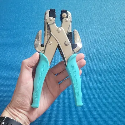 We R Memory Keepers Hole Punch and Eyelet Setter, Blue photo 2