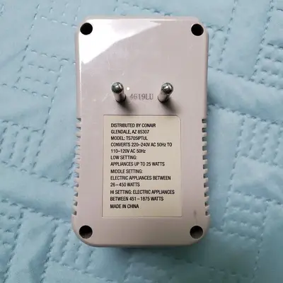 Conair Travel Voltage Converter, 220-240V to 110-120V photo 2