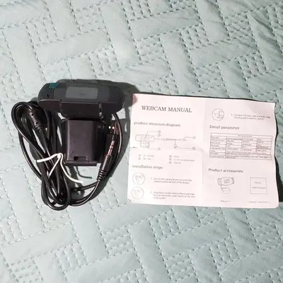 720p Webcam with Microphone