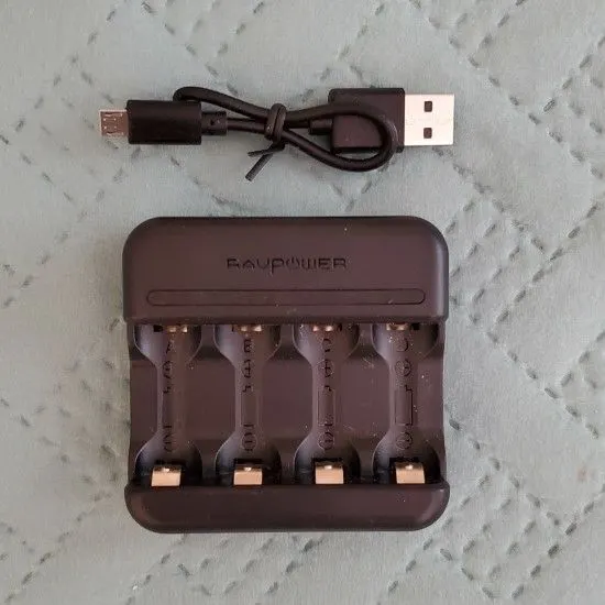 Ravpower CR123A Charger with Micro USB Cable