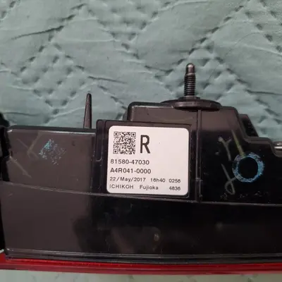 Toyota Prius Prime Rear Right Liftgate Tail Lamp 81580-47030 photo 3