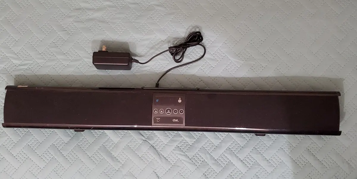 iTrak 32" Bluetooth Soundbar with FM Tuner