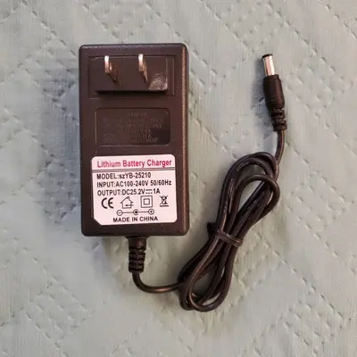 25.2V 1A Li-Ion Charger for 6S Battery Packs (22V)