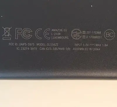 Amazon Kindle Fire HD 10 SL056ZE Tablet (For Parts, Broken Screen)