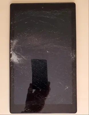 Amazon Kindle Fire HD 10 SL056ZE Tablet (For Parts, Broken Screen) photo 2