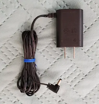 VTPL 6V 400mA Switching Power Supply VT05UUS06040, 4mm