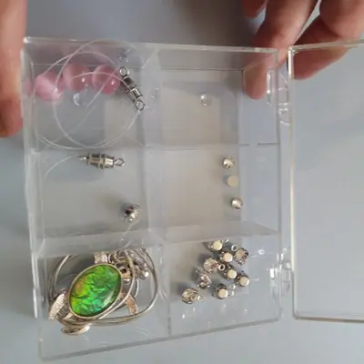 Beadsmith Beads and Swarovski Pendants Craft Kit with Boxes photo 3