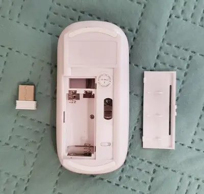 Slim Silent-Click 2.4G Wireless Mouse with USB Receiver photo 2