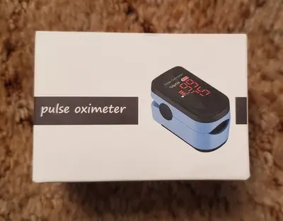 Fingertip Pulse Oximeter, SpO2 and Heart Rate Monitor photo 2