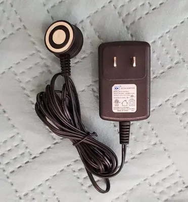 Genuine Shark MAGVM252 Magnetic Charger Adapter, 13.3V photo 2
