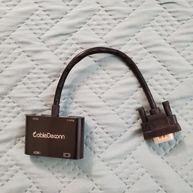 CableDeconn VGA 15-Pin to VGA and HDMI 2-in-1 Adapter