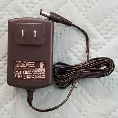 21.4V 1100mA Battery Charger Adapter, 6.5mm Connector