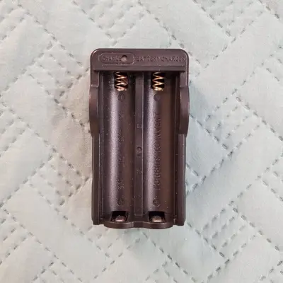 Dual-Slot 18650 Battery Charger, USB Charging, US Plug photo 3
