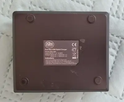 Dual-Bay USB Battery Charger for Sony NP-FV50/70/100 and NP-FH Series photo 2