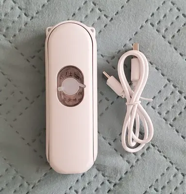 Personal Handheld 2-in-1 Fan with Water Mist Spray photo 3