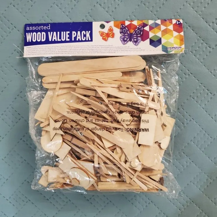 Horizon Group USA Assorted Wood Scrapbooking Value Pack