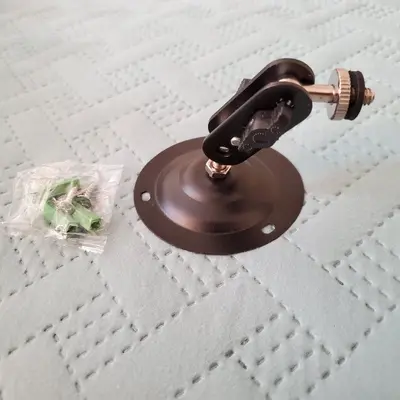 Rotating Metal Wall Mount Bracket for CCTV Cameras