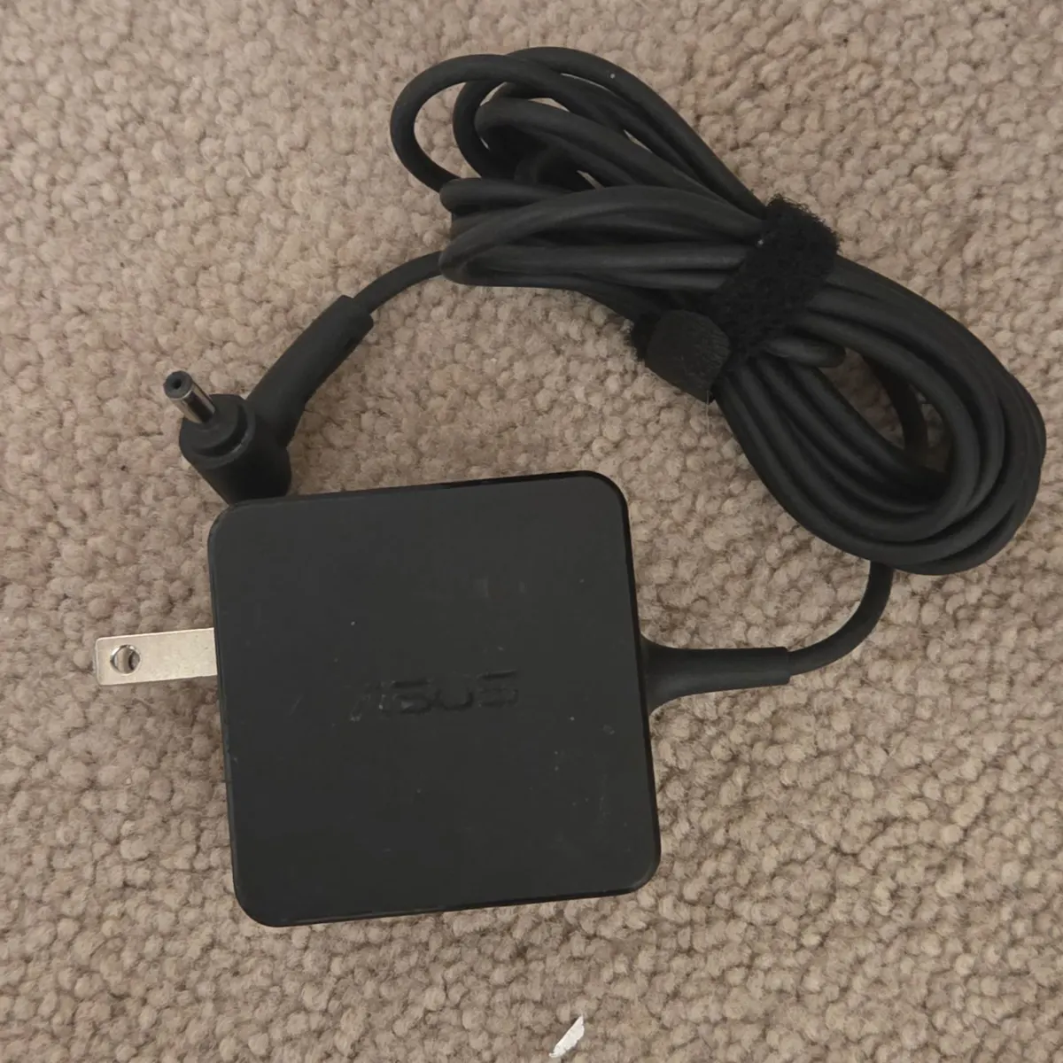 Asus 65W 19V 1.75A AC Adapter, 4.0 x 1.35 mm