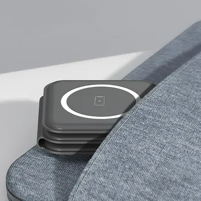 3-in-1 Foldable Magnetic Wireless Charging Pad for Travel photo 6