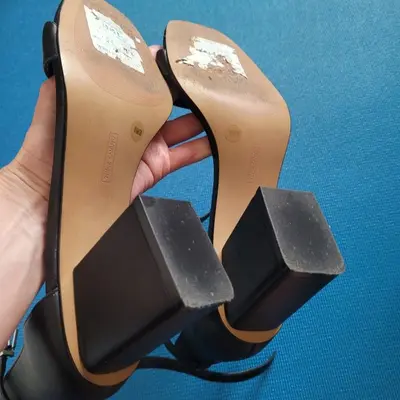 Vince Camuto Black Leather Heeled Sandals, Size 8.5 (EU 39) photo 4