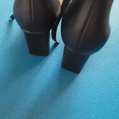 Vince Camuto Black Leather Heeled Sandals, Size 8.5 (EU 39) photo 5