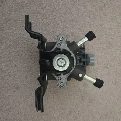 OEM Toyota ZVW52 Prius Oil Pump Assembly with Motor 35300-47010 photo 4